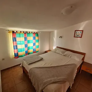 https://apartments-niko-trogir.splithotels.org